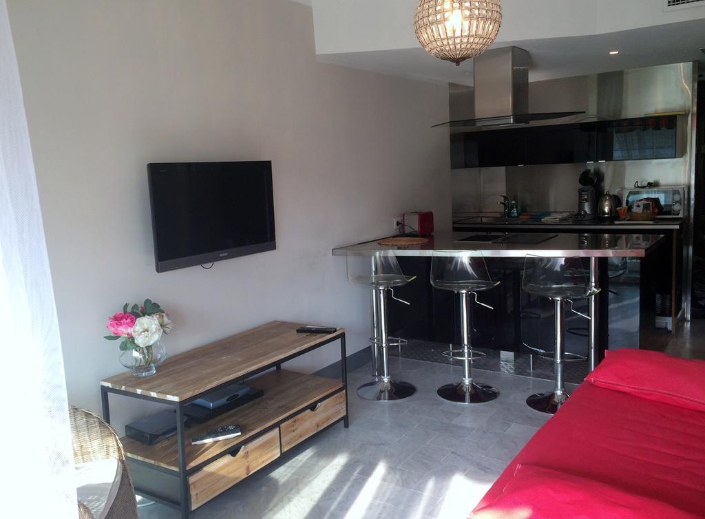 Appartement Le Saint James Nizza Zimmer foto