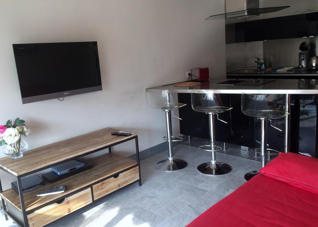 Appartement Le Saint James Nizza Zimmer foto